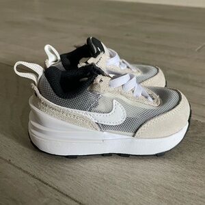 Nike Waffle One Infinite Lilac Summit White toddler sneakers size 4C dc0479-100